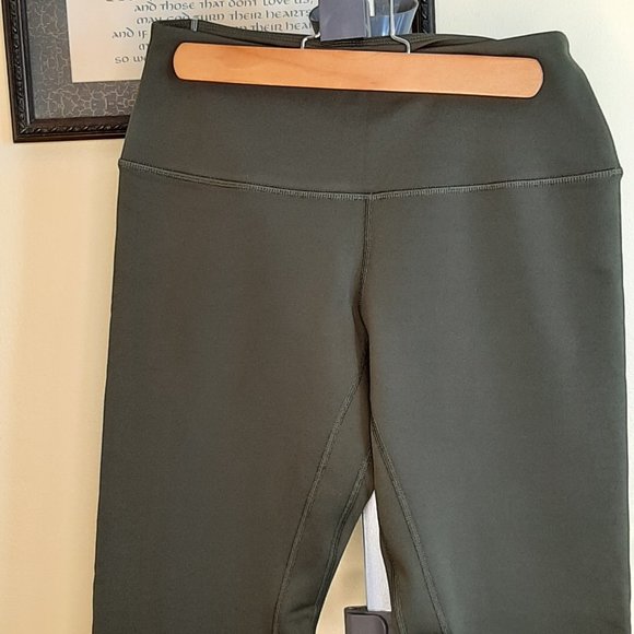 Colorfulkoala Fleece-lined Olive leggings - Picture 2 of 9